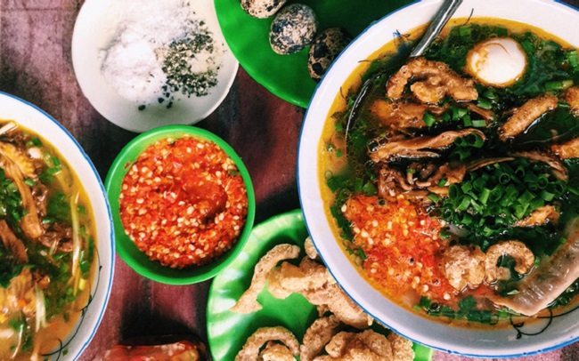 Bánh canh cá lóc Dì Hương nổi tiếng tại Huế