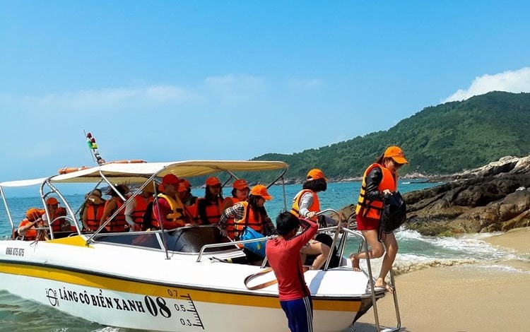 Top 10 địa điểm vui choi cuôi tuần đầy ý nghĩa tại Huế - Đảo Sơn Chà