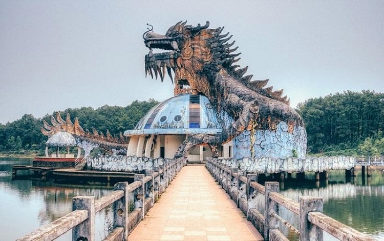 Top 10 địa điểm vui choi cuôi tuần đầy ý nghĩa tại Huế - Hồ Thủy Tiên