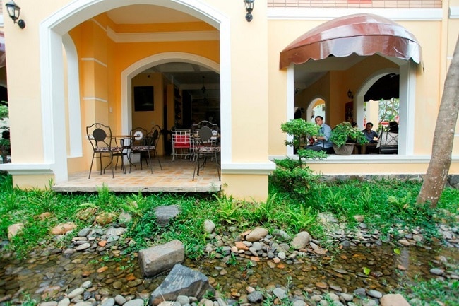 L'amant cafe là Top 8 Quán cafe đẹp nhất quận 7, TPHCM