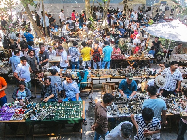 Chợ đồ cổ tại quán cafe Cao Minh là Top 5 địa chỉ mua bán đồ cổ, sưu tầm cổ vật uy tín nhất TP.HCM