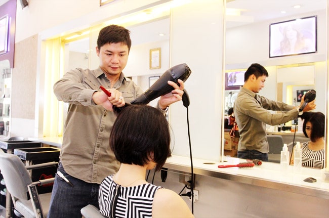 Mỏng Hair Salon là 10 salon nhuộm tóc đẹp nhất TP.