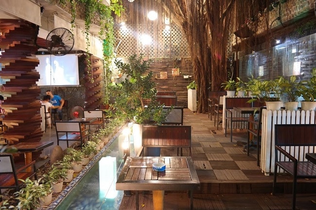Cafe Data là Top 10 Quán café view đẹp ở quận Gò Vấp, Tp. Hồ Chí Minh