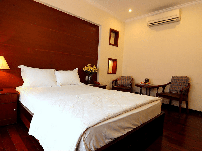 Moonlight Saigon South là Top 10 Khách sạn giá "rẻ mà tốt" nhất Quận 7