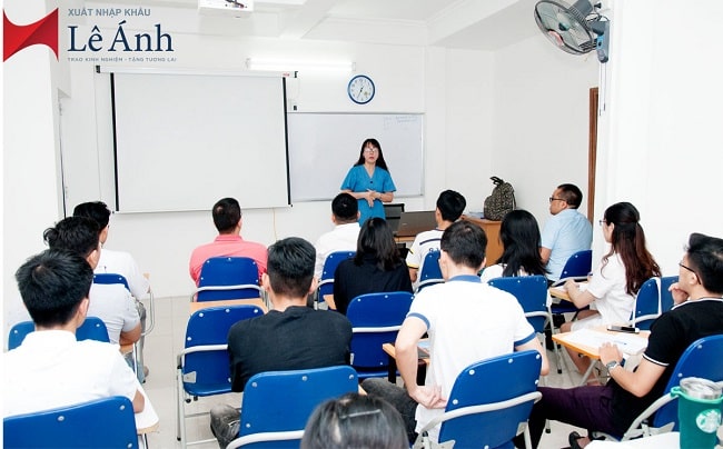Trung tâm xuất nhập khẩu Lê Ánh