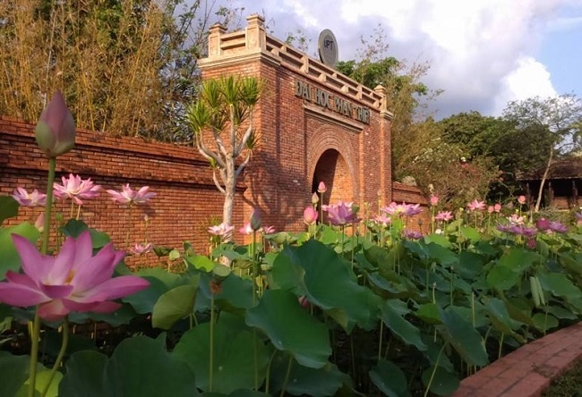 Đại học Phan Thiết là Top 10 Trường đại học có khuôn viên “xanh” đẹp nhất Việt Nam