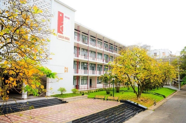 Đại học Bách Khoa Hà Nội là Top 10 Trường đại học có khuôn viên “xanh” đẹp nhất Việt Nam