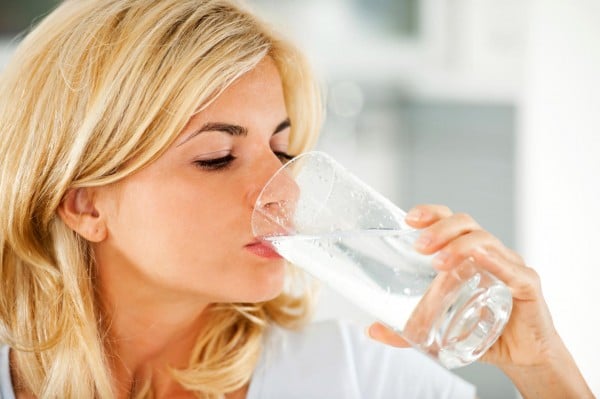 Top cach tri hôi miệng đơn giản mà hiệu quả 100% uống nước thường xuyên