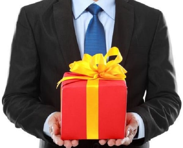 Gợi ý 20 quà tặng cho đối tác, khách hàng - Top10tphcm