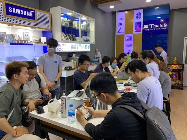 Sửa chữa điện thoại Iphone 2T Mobile