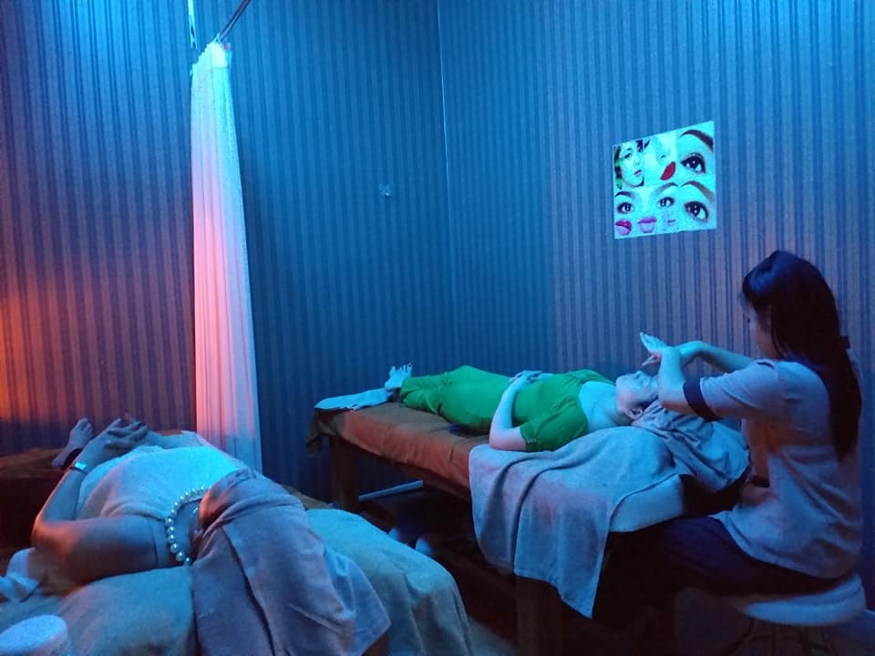 Spa trị mụn Quận 8 - Sắc sen Spa