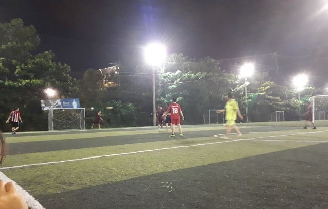 Sân bóng đá Chánh Hưng - Bình Chánh