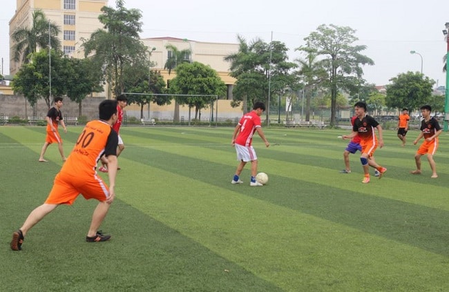 Sân bóng đá ở Bình Tân