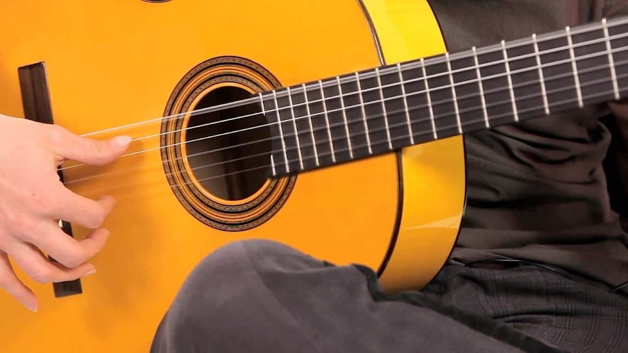 Học guitar tại Trung tâm âm nhạc Việt