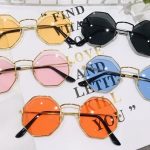 Những shop bán mắt kính trên Instagram