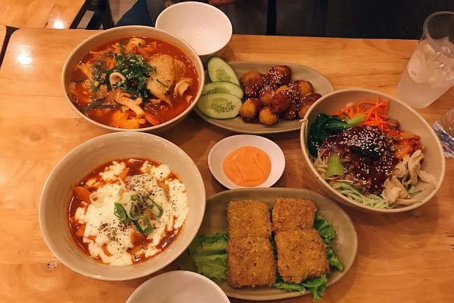 Moon Fast Food - Tân Bình
