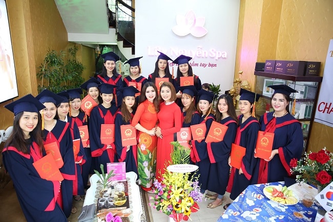 Trung tâm dạy nghề thẩm mỹ tại Đà Nẵng - Lily Nguyễn Spa