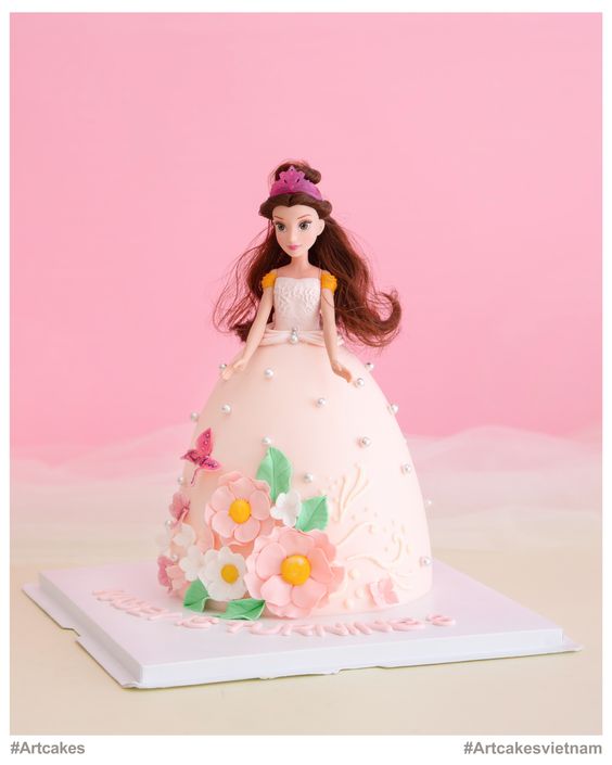 Bánh sinh nhật búp bê Barbie