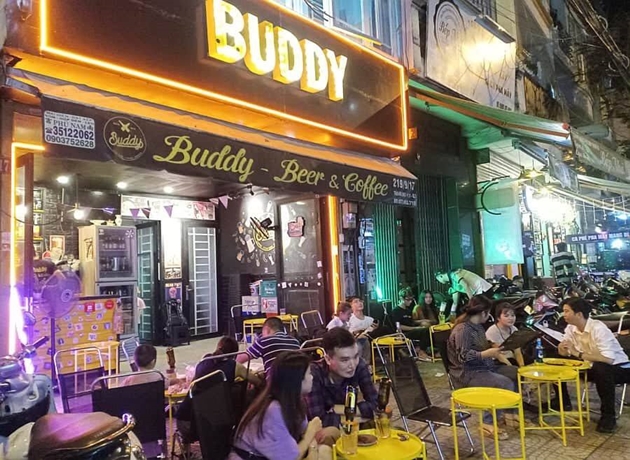 Buddy - Beer & Coffee cũng có các loại bia thủ công từ Đông Tây, Hoprizon, Viễn Đông và nhiều loại bia khác