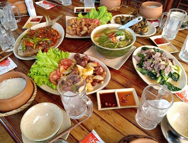 Top 20 Quán ăn trưa Sài Gòn ngon và đông khách nhất - Top10tphcm
