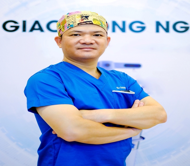 Bác sĩ Nguyễn Khanh là bác sĩ phẫu thuật thẩm mỹ nâng mũi có tiếng tại Sài Gòn và là thành viên chính thức của hội phẫu thuật thẩm mỹ TP.HCM
