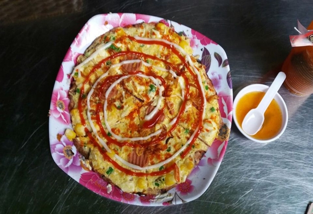 Bánh tráng nướng Phan Rang nổi tiếng ở khu phố Gò Vấp do nằm trong hẻm nên khách còn gọi là bánh tráng nướng hẻm 310