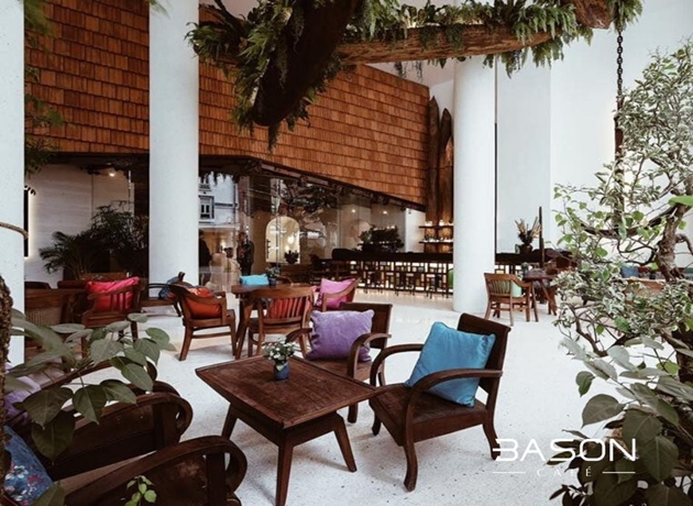 Khi đến Bason Coffee, bạn sẽ có cảm giác như đang hòa mình vào một khu vườn trữ tình giữa trung tâm Sài Gòn nhộn nhịp