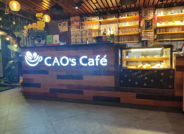 Ngay từ khi bước vào, khách hàng đã bị choáng ngợp bởi vẻ đẹp của CAO’s Cafe