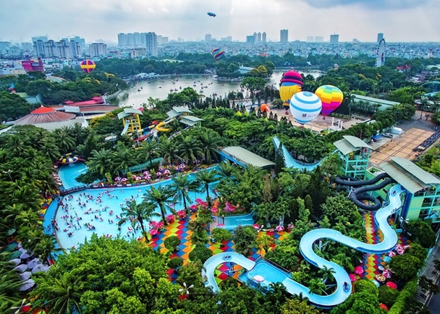 Công viên văn hóa Đầm Sen là một trong những khu vui chơi trẻ em lâu đời và có tiếng ở Sài Gòn