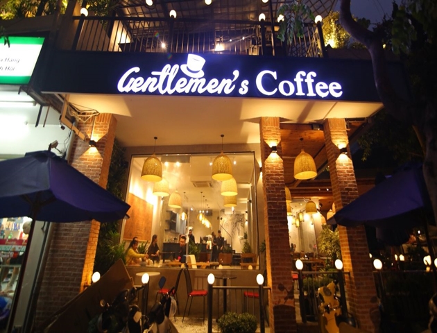 Gentlemen’s Coffee có không gian được chia thành nhiều khu riêng biệt