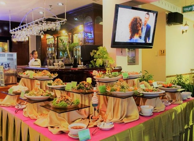 Khách Sạn Hương Sen là một lựa chọn tuyệt vời nếu bạn muốn tìm quán buffet nướng siêu ngon