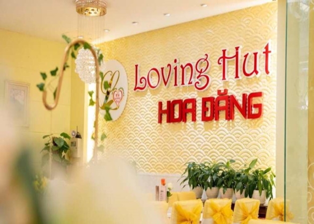 Một trong những nhà hàng chay nổi tiếng nhất Sài Gòn là Loving Hut Hoa Đăng