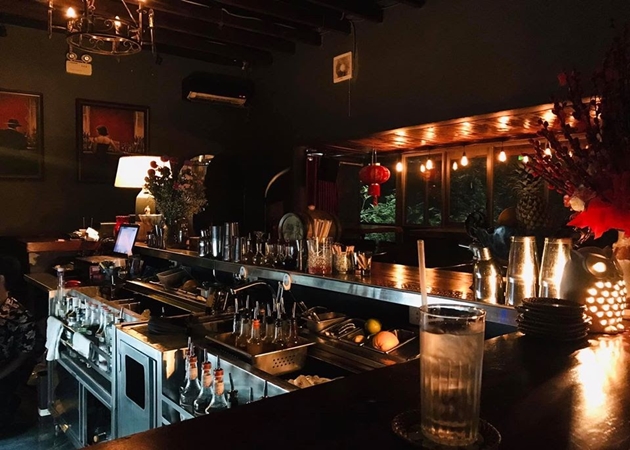 Qd Bar & Lounge, nằm trên đường Tôn Thất Đạm, đã trở thành địa điểm lui tới quen thuộc của đông đảo người dân Quận 1