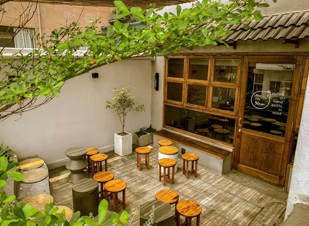 Quán cà phê Soo Kafe có hai tầng rất lớn, bao gồm không gian trong nhà và ngoài trời