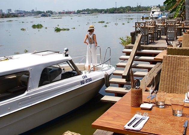 The Deck Saigon là một lựa chọn tuyệt vời khác cho những ai muốn tránh xa sự ồn ào và náo nhiệt của thành phố