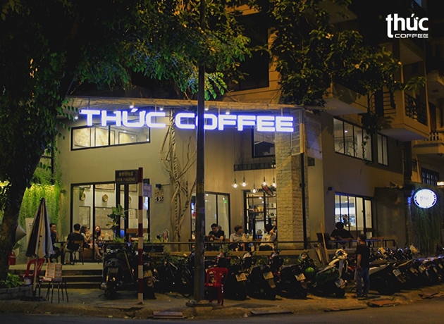 Thức Coffee đúng như tên gọi, mở cửa cả ngày và sở hữu chuỗi địa điểm được nhiều người tiêu dùng biết đến
