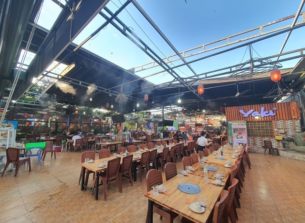 Quán nướng Yaki cũng là địa điểm quán buffet nướng nổi tiếng nhất HCM để tổ chức tiệc buffet nướng không tốn kém