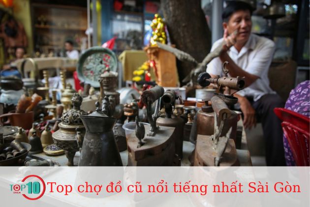 Chợ ve chai Nơ Trang Long
