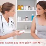 Bác sĩ khám phụ khoa