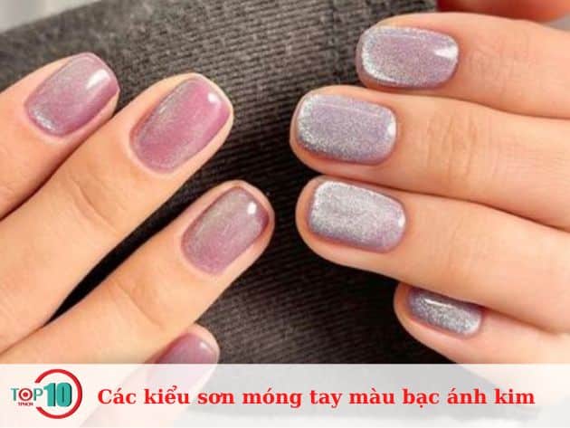 Các kiểu sơn móng tay màu bạc ánh kim