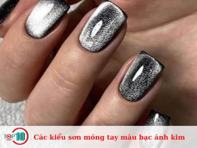 Các kiểu sơn móng tay màu bạc ánh kim