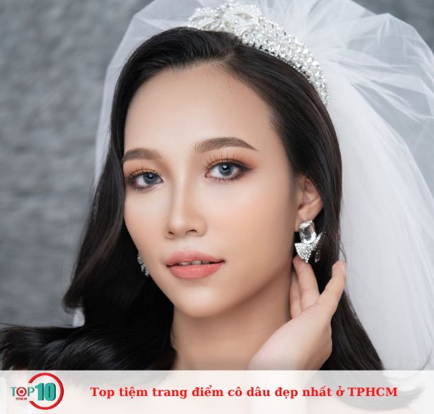 Make Up Hùng Việt
