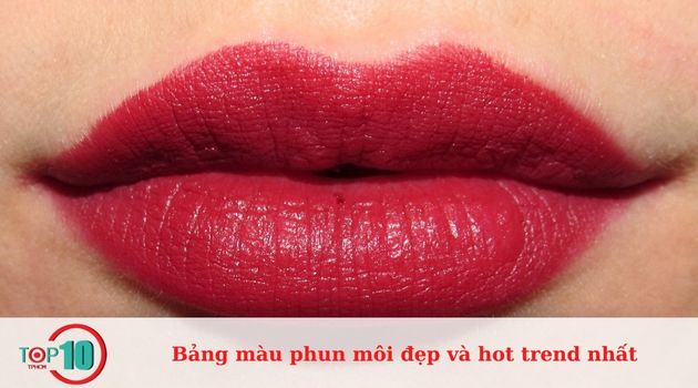 Phun môi màu đỏ ruby