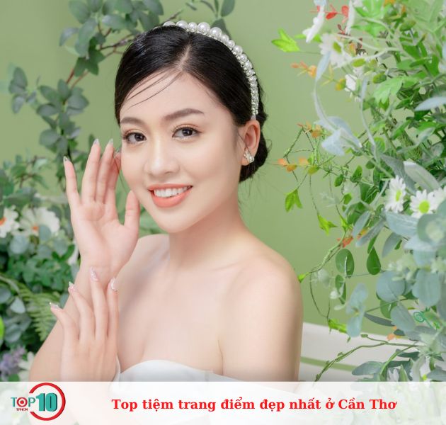 Tiệm makeup Linh Đang