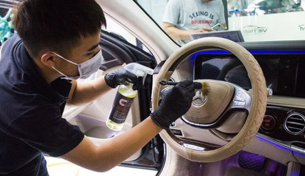 Công Ty Vệ Sinh 24H cung cấp dịch vụ vệ sinh nội thất ô tô chuyên nghiệp