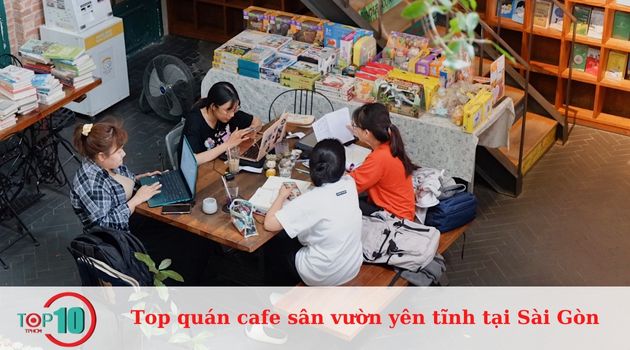 Nhã Nam Books N’ Coffee