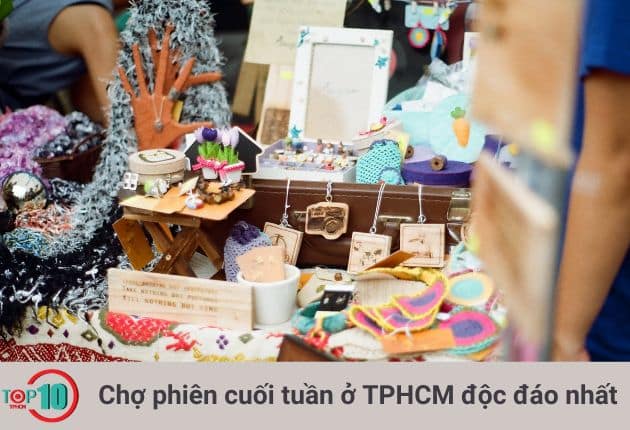 Chợ Phiên Nổi Tiếng Saigon Flea Market