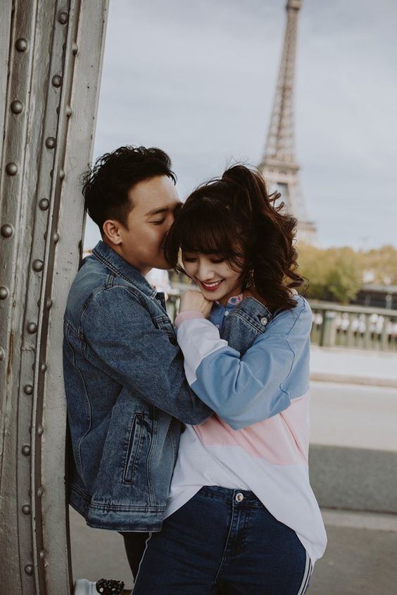 Hình ảnh Trấn Thành và Hariwon tình tứ ở Paris