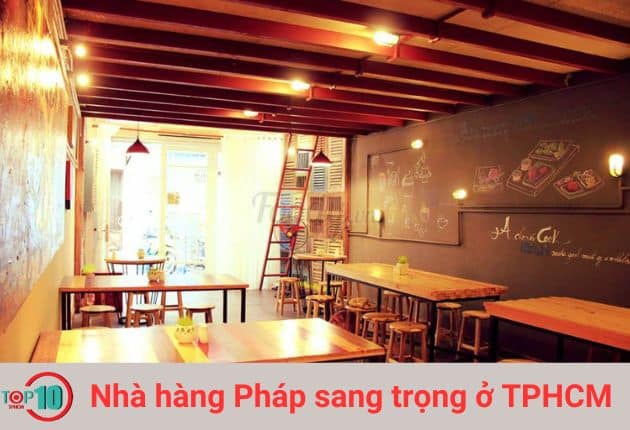 Nhà Hàng Pháp Lãng Mạn Steak Deli