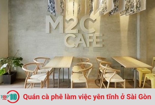 M2C Cafe là một quán cà phê Sài Gòn thích hợp làm việc nhóm